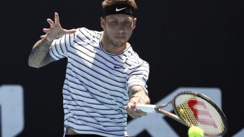 Tenista Molčan končí na turnaji ATP v katarskej Dohe. Stopku mu vystavil najvyššie nasadený Shapovalov z Kanady