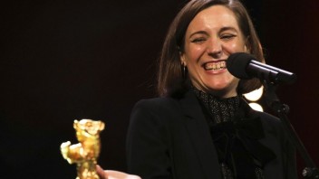 Na Berlinale sa odovzdávali ceny za najlepšie filmy. Porotu oslovila dráma o pestovateľoch broskýň