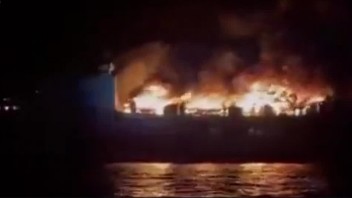 Neďaleko pobrežia Korfu horí trajekt, evakuovali všetkých cestujúcich