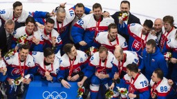 FOTO: Historický úspech našich hokejistov! Rybár vynuloval Švédov, Slováci získali bronz