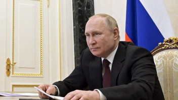 Východní lídri reagujú na rozhodnutie Putina inak. Niektoré krajiny krok Ruska podporujú