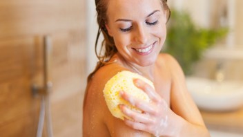 Infekcia kože, zhoršenie alergie z obyčajného sprchovania? Vysvetlenie lekárov vás šokuje