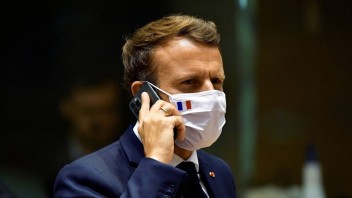 To najhoršie nás ešte len čaká, varuje Macron po dlhom telefonáte s Putinom