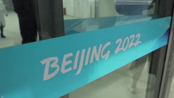 Začínajú sa zimné paralympijské hry v Pekingu. Najviac medailových ambícií majú paralyžiari