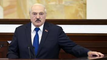 Bieloruská armáda sa nezapojí do konfliktu na Ukrajine, tvrdí Lukašenko