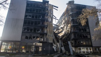 Požiar zničil parkovací dom na Drieňovej ulici, polícia už vyšetruje príčiny vzniku
