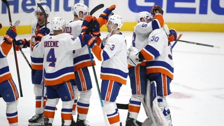 NHL: Chára sa vrátil do zostavy Islanders, zvíťazili nad Winnipegom
