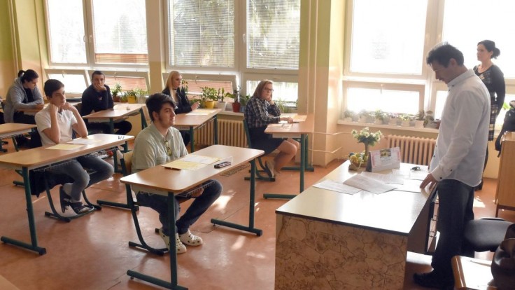 Deviataci, pozor. Na podanie prihlášky na strednú školu máte už len