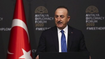 Šéfovia diplomacie Arménska a Turecka absolvovali rokovania o obnovení vzťahov