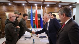 ONLINE: Rokovania medzi Moskvou a Kyjevom budú pokračovať v stredu. Na Slovensku bude pôsobiť do 2100 vojakov NATO