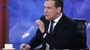 Medvedev obvinil Spojené štáty z toho, že sa snažia ponížiť, rozdeliť a zničiť Rusko