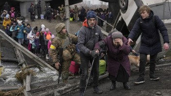 Cez humanitárne koridory odišlo vo štvrtok vyše 3300 ľudí, uviedol Kyjev