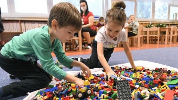 Tak takto?!: Škôlky sú plné, miesto nie je ani pre slovenské deti. Starostovia hľadajú riešenie pre deti z Ukrajiny