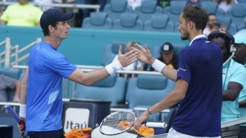 V druhom kole turnaja ATP sa stretli Murray a Medvedev a narušili tak nadvládu veľkej trojky