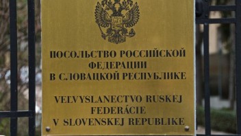 Slovensko musí opustiť 35 ruských diplomatov, ministerstvo rozhodlo o znížení personálu