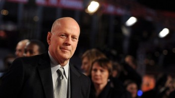 Bruce Willis končí s hereckou kariérou, dôvodom sú zdravotné problémy
