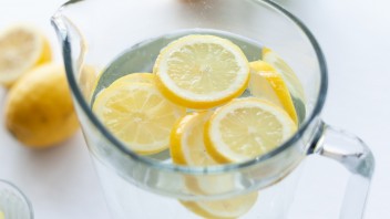 Experimenty s citrónom na našej tvári. Kam rozhodne nepatrí?