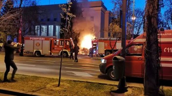 Do brány ruského veľvyslanectva v Bukurešti narazilo auto, šofér nehodu neprežil
