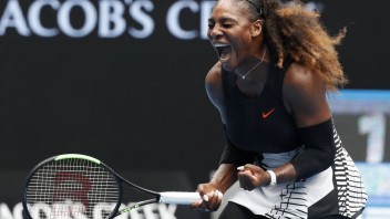 Serena Williamsová raketu na klinec nevešia. Chce stihnúť Wimbledon, turnaja sa nevie dočkať
