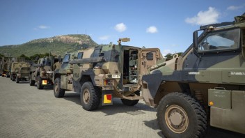 Austrália poslala Ukrajine prvé obrnené vozidlá Bushmaster. Požiadal o ne Zelenskyj