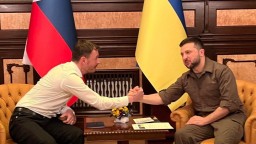 Ukrajina patrí do EÚ. Bojujete aj za nás a za naše hodnoty, povedal premiér počas stretnutia so Zelenským