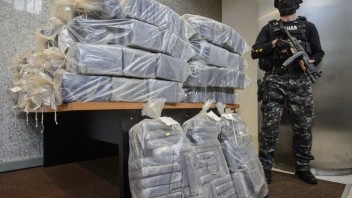 Hongkonskí colníci zaistili približne 700 kilogramov metamfetamínu, pašovaná droga bola odoslaná z Mexika