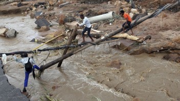 Počet obetí záplav v Juhoafrickej republike sa zvýšil. Prekročil hranicu 300