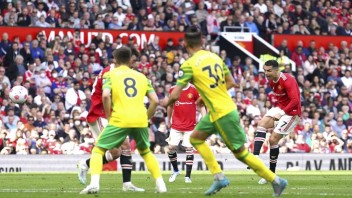 Ronaldo zabezpečil triumf Manchestru United nad Norwichom. Blysol sa hetrikom