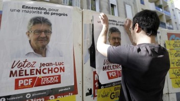 Neúspešný kandidát na prezidenta Mélenchon chce byť francúzskym premiérom. Boj o kreslo však nebude jednoduchý