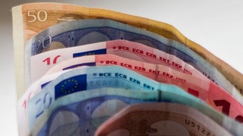 Slovensko je zadlžené ako ešte nikdy. Vláda vlani hospodárila s deficitom takmer 6 miliárd eur