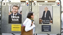 Odštartoval boj o hlavu štátu, Macron a Le Penová sa takmer v ničom nezhodnú. Koho si zvolia Francúzi?