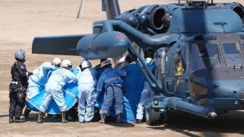 Po nehode vyhliadkovej lode v Japonsku našli 10 tiel, 16 ľudí je nezvestných