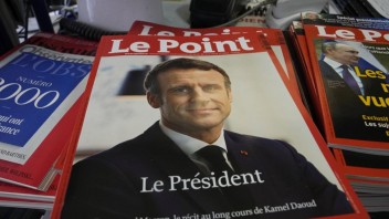 Macron čelí výzvam v boji o moc. V parlamentných voľbách môže stratiť väčšinu