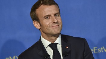 ROZHOVOR: Le Penová nikam neodchádza, Macrona si zvolili ako menšie zlo, hovorí politológ