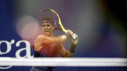 Rafael Nadal sa po mesačnej pauze vrátil na kurt