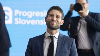Novým predsedom Progresívneho Slovenska je Michal Šimečka, vo funkcii nahradí Bihariovú