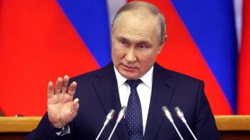 Putin verí, že na Ukrajine treba zdvojnásobiť vojnové úsilie, hovorí šéf CIA