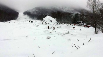 Vo Vysokých Tatrách sa strhla lavína, zasiahla dvoch ľudí