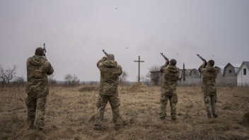 Ukrajinci upravili staré sovietske granáty o plutvy z 3D tlače, teraz nimi ničia ruské tanky