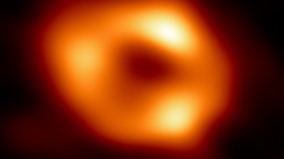 Astronómom sa podarila nová snímka čiernej diery. Je priamo z našej galaxie