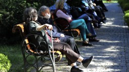 Slovenskí seniori majú medzery v digitálnej zručnosti, vláda chce preto vyškoliť takmer 173-tisíc dôchodcov