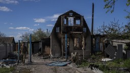 Aj keď boje na juhovýchode Ukrajiny neutíchajú, čoraz viac ľudí prichádza späť