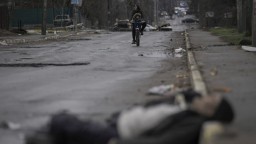 Objavili sa nové dôkazy, ktoré preukazujú zabíjanie civilistov ruskými vojakmi v Buči
