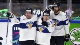 Fínski hokejisti zdolali Rakúsko. Zabezpečili si postup do štvrťfinále