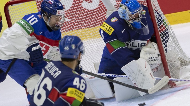 MS v hokeji: Slováci zvíťazili v zápase nad Talianskom. Skóroval aj najmladší Sýkora