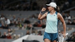Swiateková sa suverénnym spôsobom prebojovala do 3. kola Roland Garros, Riskeovú zdolala za hodinu