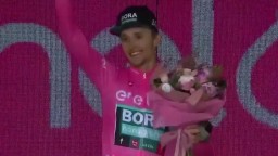 Austrálčan Hindley získal ružový dres na predposlednej 20. etape Giro d´Italia