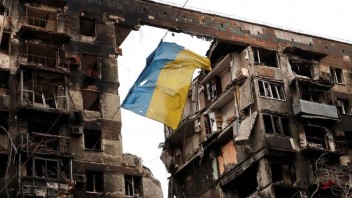 Rusko vyšetruje syna britskej poslankyne pre žoldnierstvo, bojuje po boku ukrajinských síl