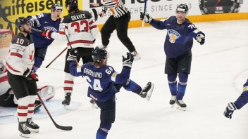 FOTO: Svet spoznal hokejového majstra. Fínsko zvládlo dramatické finále MS proti Kanade