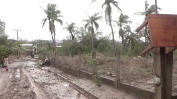 Prvý hurikán na juhu Mexika si vyžiadal obete i zranených, v oblastiach hrozia zosuvy pôdy